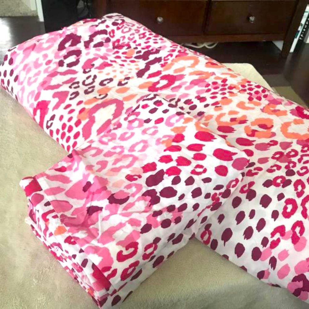 Pottery Barn Teen Pink Cheetah Duvet